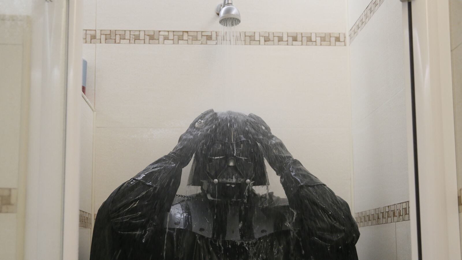 galleries/2015/12/12/a-day-in-the-life-of-ukraine-s-darth-vader-photos/151211-darth-ukraine7_vhd6a6