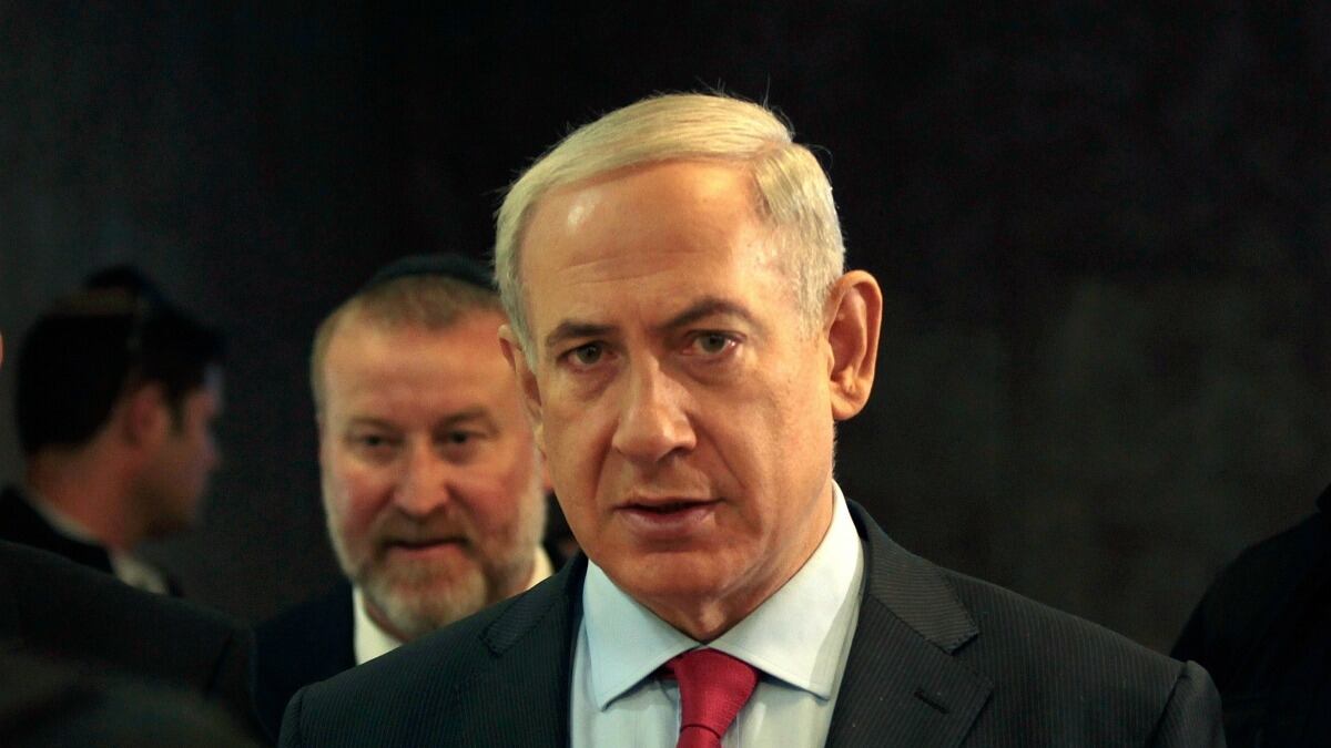 cheats/2013/09/30/netanyahu-arrives-at-the-white-house/bibi-obama-cheat_f1iffu