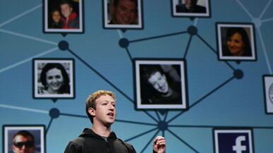 articles/2010/11/15/facebook-email-the-social-media-giant-attacks-google/kirkpatrick-facebook-email_141251_yjrycx
