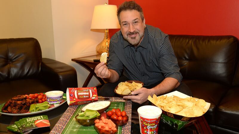 190202-rothbaum-joey-fatone-superbowl-hero_zkpaln