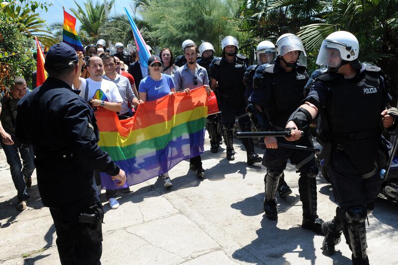 galleries/2014/06/07/celebrating-pride-a-history-of-lgbt-liberation-around-the-world-photos/140605-gay-pride10_ntc6d8