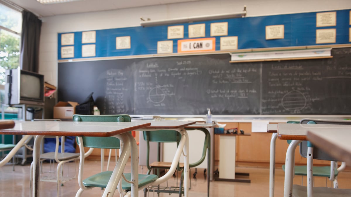 cheats/2011/09/23/single-sex-schools-make-students-sexist/same-sex-schools-study-cheat_jrhalk