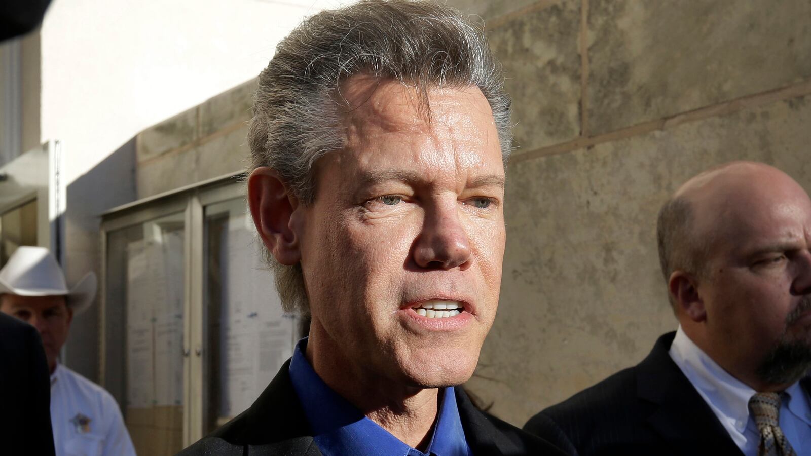 cheats/2013/07/31/randy-travis-released-from-hospital/130709-randy-travis-cheat_lwmxlz