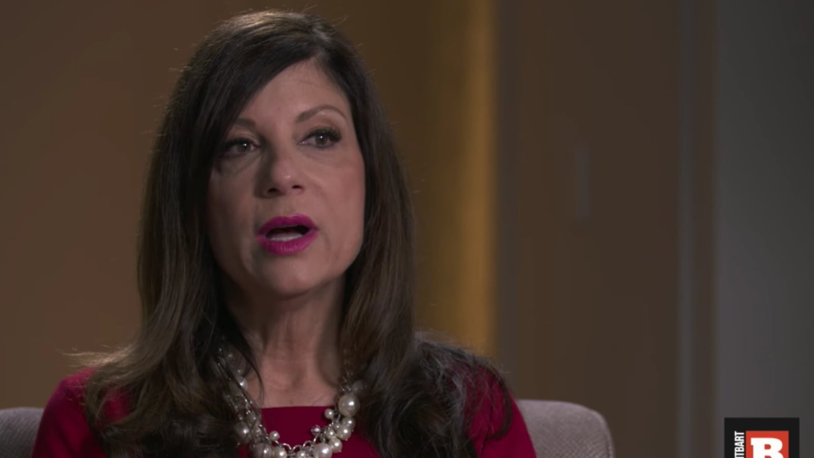 cheats/2016/10/19/tv-reporter-leslie-millwee-claims-abuse-by-bill-clinton/161019-cheat-breitbart-bill-clinton-accuser_g9wtxp