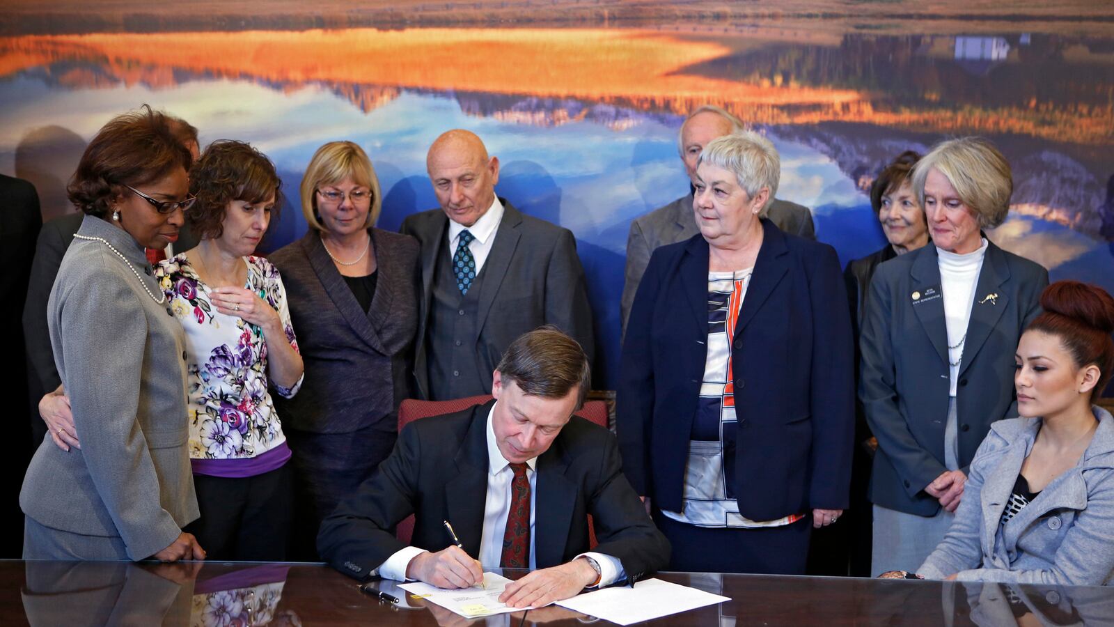 cheats/2013/03/20/colorado-gov-signs-gun-control-bills/130320-hickenlooper-gun-cheat_izoyhj