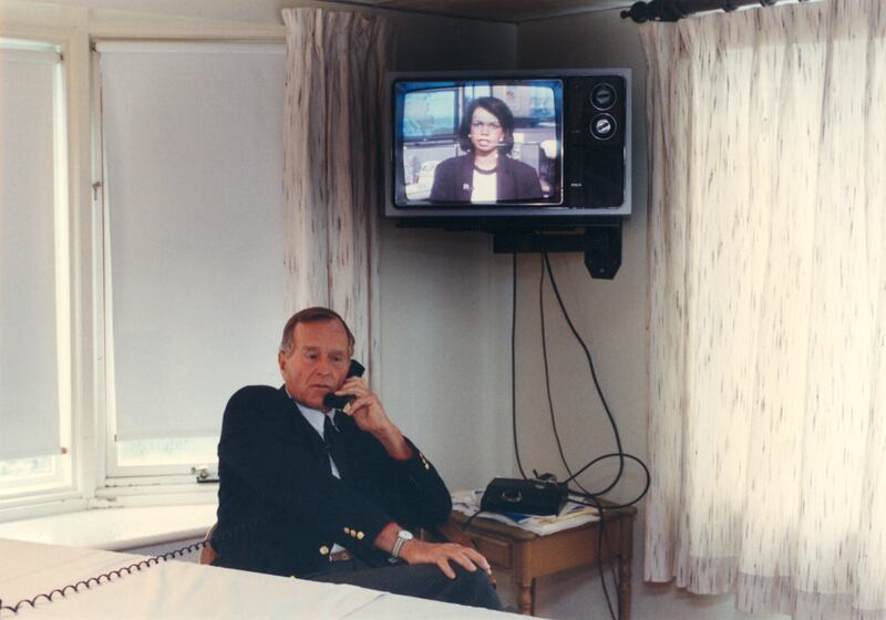 galleries/2010/10/11/condoleezza-rice/condi-rice-13_zipest