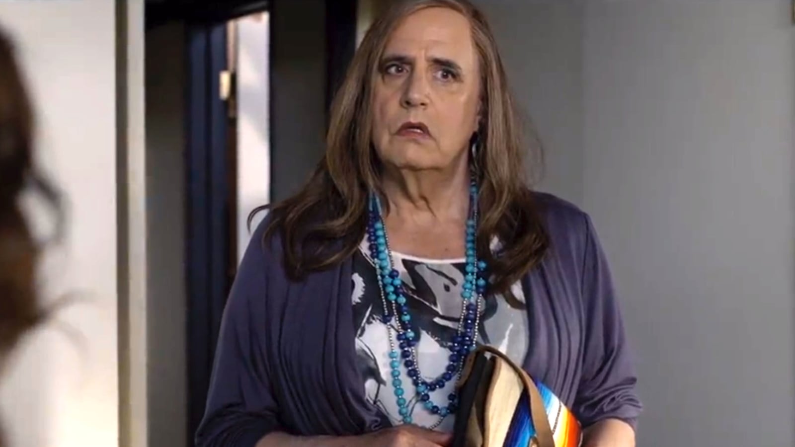 articles/2014/09/24/jeffrey-tambor-is-one-helluva-woman-inside-his-phenomenal-turn-in-transparent/140923-fallon-Jeffrey-Tambour-tease_eh4jbn