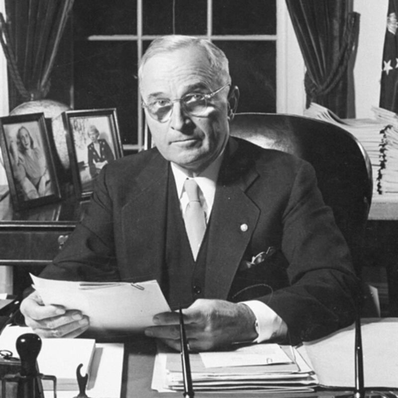 articles/2011/09/09/obama-s-jobs-speech-president-may-have-found-his-inner-harry-truman/truman-obama-evans_a0r0tt