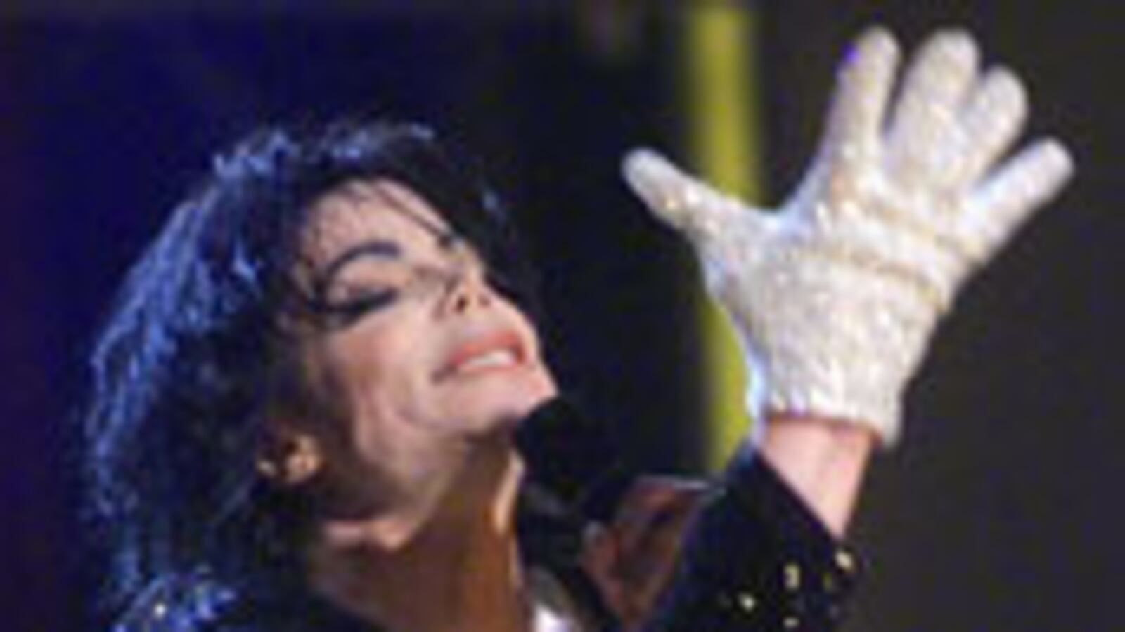 articles/2009/06/26/my-brush-with-the-king-of-pop/yago-michael-jackson_34288_qgtsqe