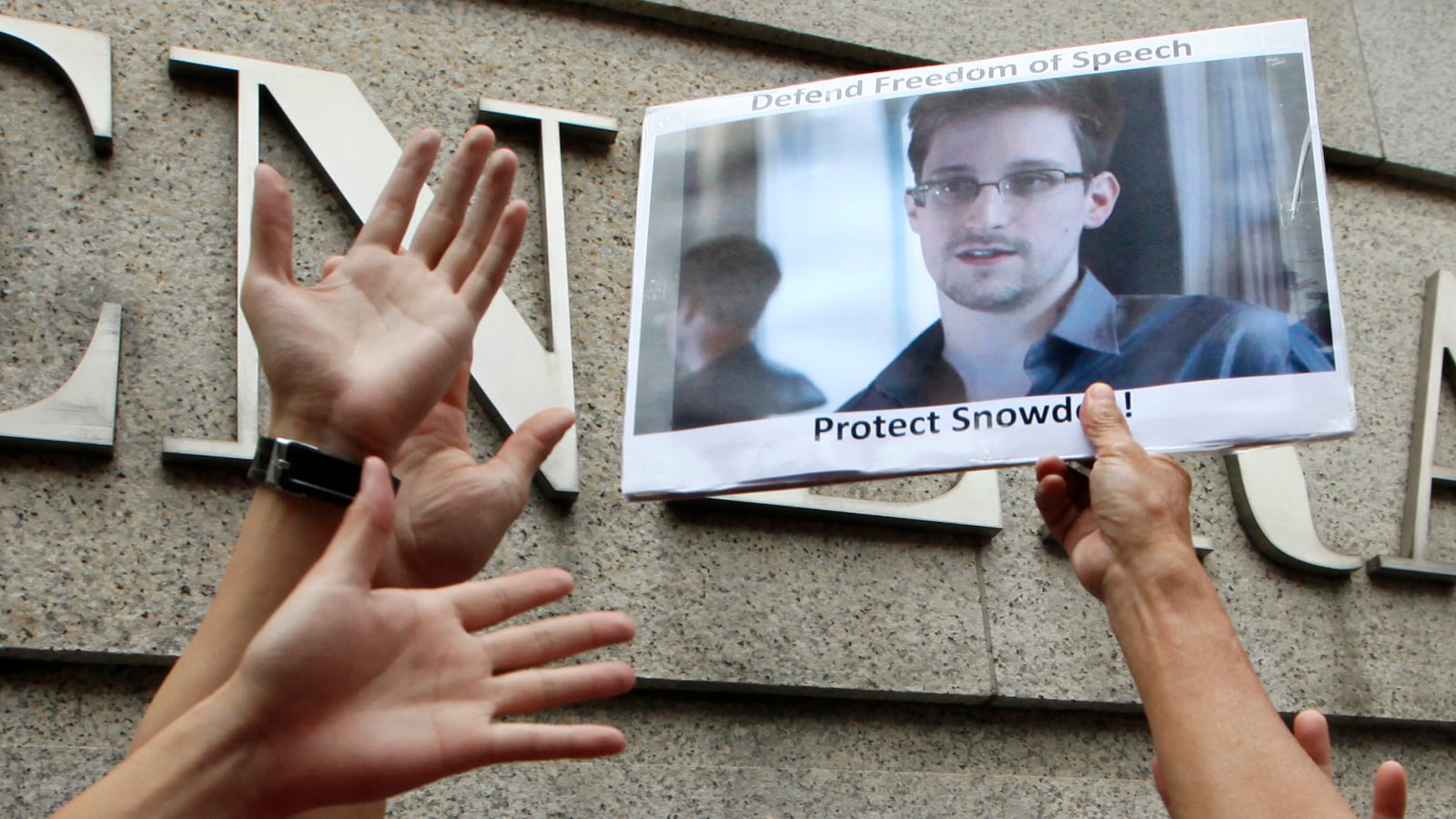 articles/2013/07/05/edward-snowden-s-parasites-evo-morales-julian-assange-more/130405-Moynihan-Snowden-tease_bc5kk9