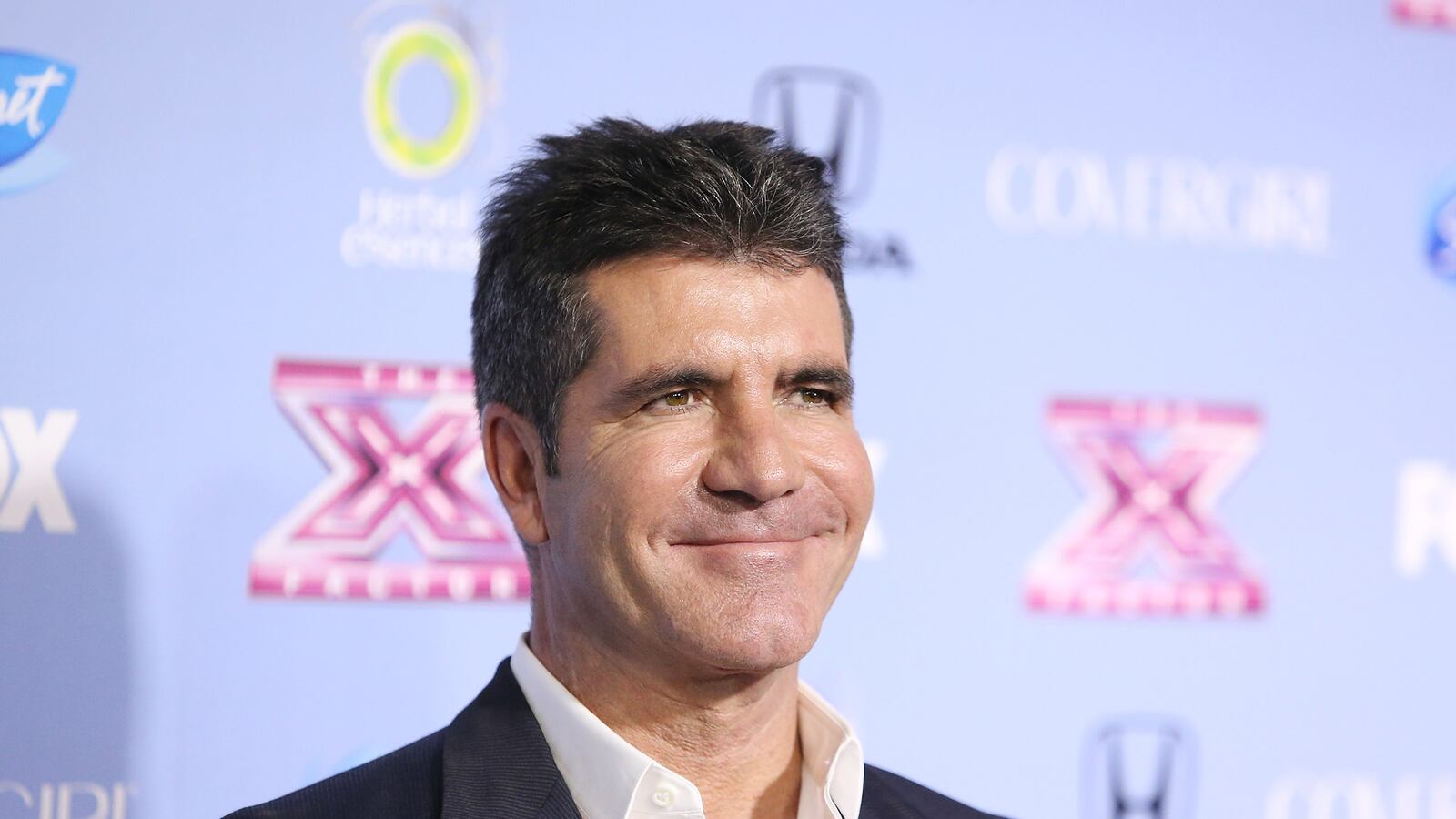 articles/2014/07/17/court-told-simon-cowell-is-gay/2013-celeb-scandal-cowell_ukmwvr
