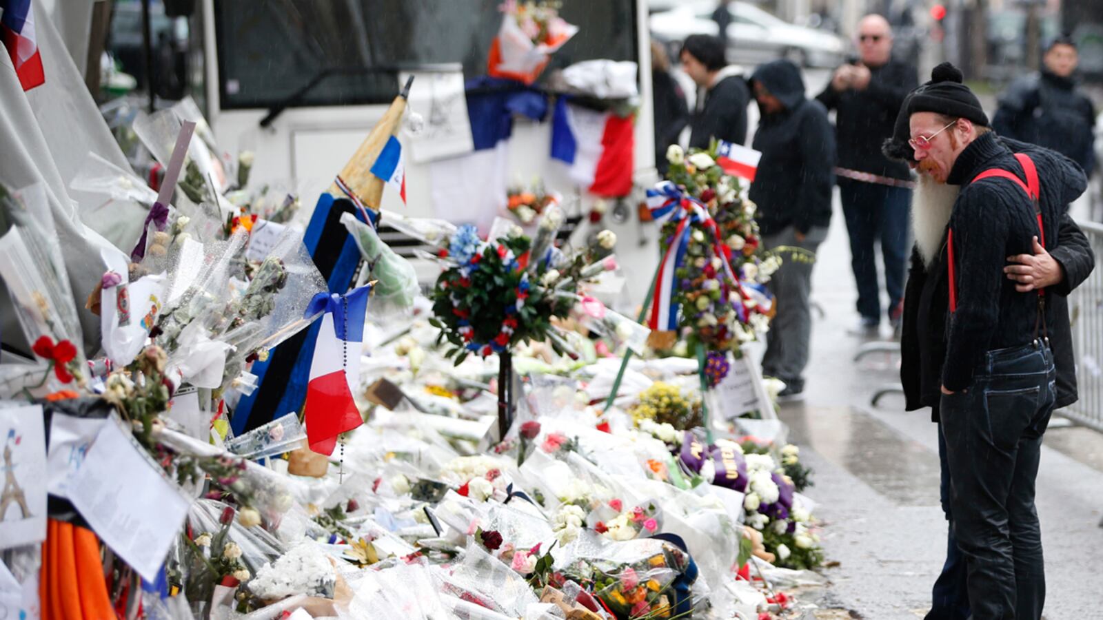 cheats/2016/02/16/eodm-frontman-we-all-need-guns-now/160216-eodm-cheat_mwlmsr