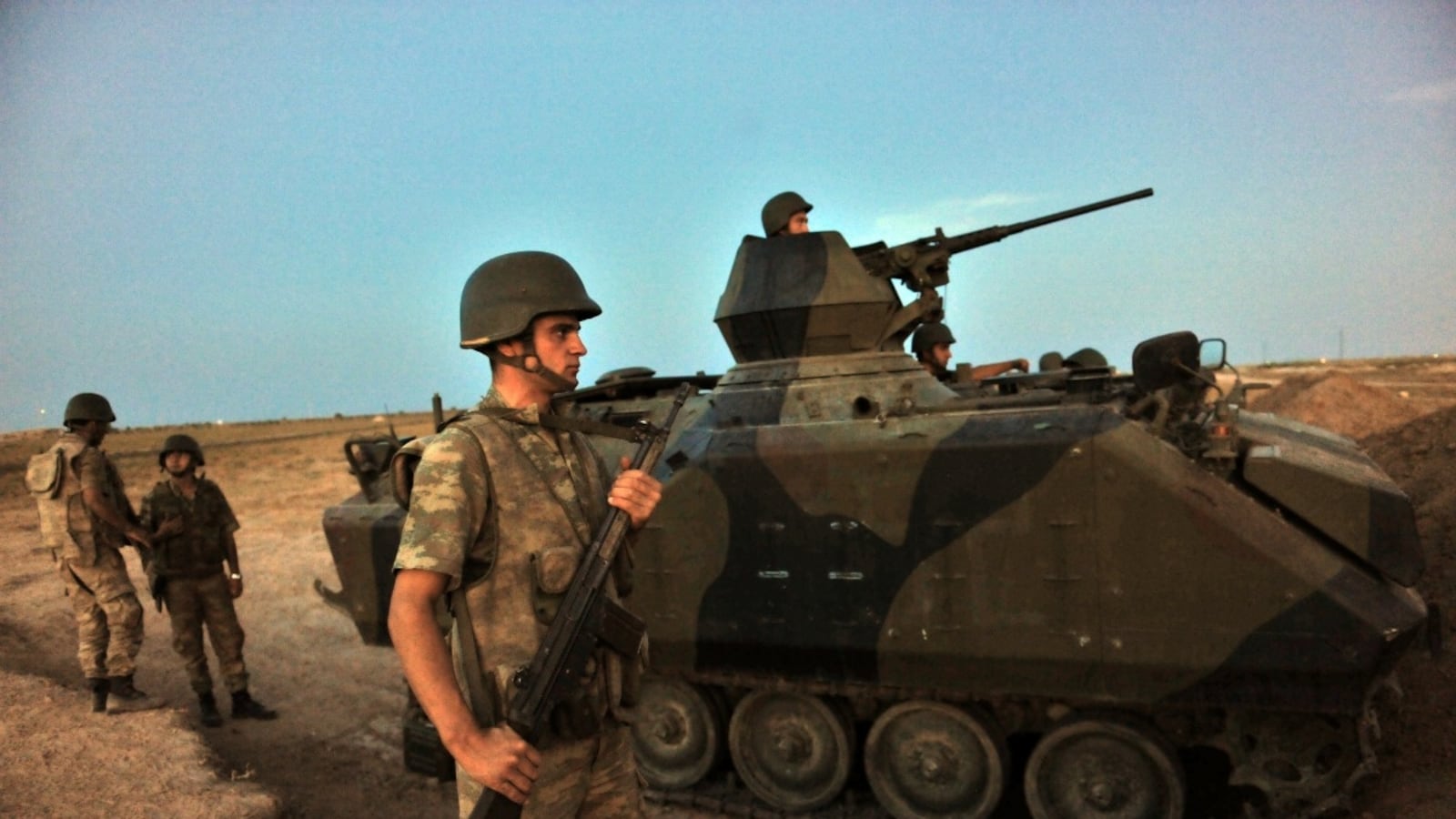 cheats/2012/10/06/allies-may-be-withholding-rebel-aid/turkey-syria-cheat_rmngpt
