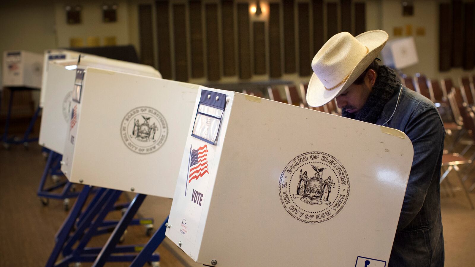 cheats/2014/08/06/31-incidents-of-voter-fraud-since-2000/140806-voter-cheat_txlosw