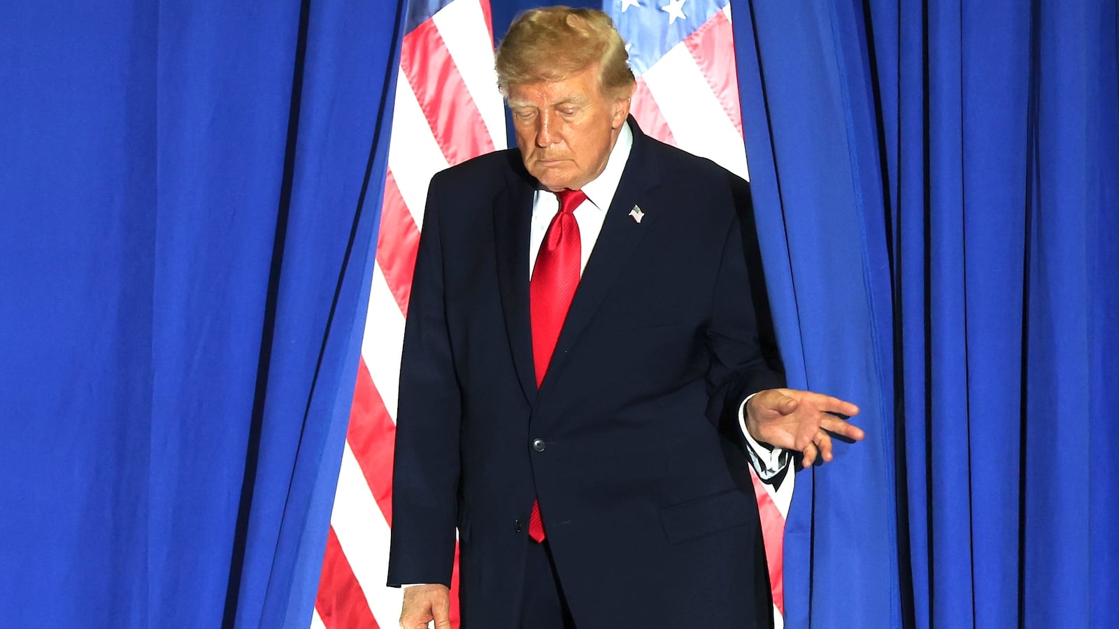 U.S. President Donald Trump arrives to speak at a campaign rally with Oklahoma Republican gubernatorial candidate Mike Mazzei at the Choctaw Event Center on October 01, 2026 in Durant, Oklahoma. President Trump is kicking off a 32-day campaign blitz ahead of the midterm elections. Mazzei is running against Democratic nominee Cyndi Munson.