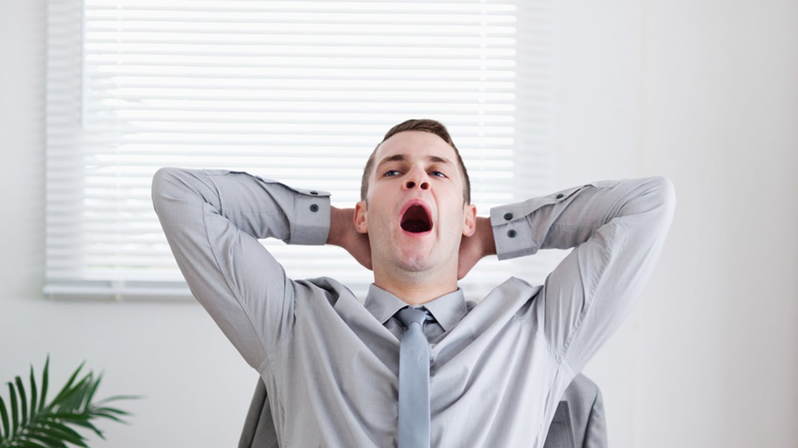 articles/2014/05/09/short-on-zzz-s-15-research-backed-sleep-hacks/140508-sleephack-dailyburn-tease_xv2q24