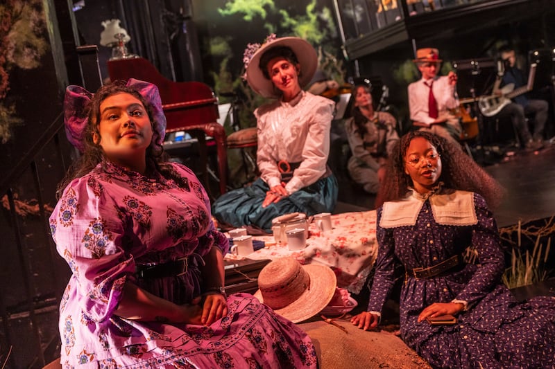 The cast of "Picnic at Hanging Rock"