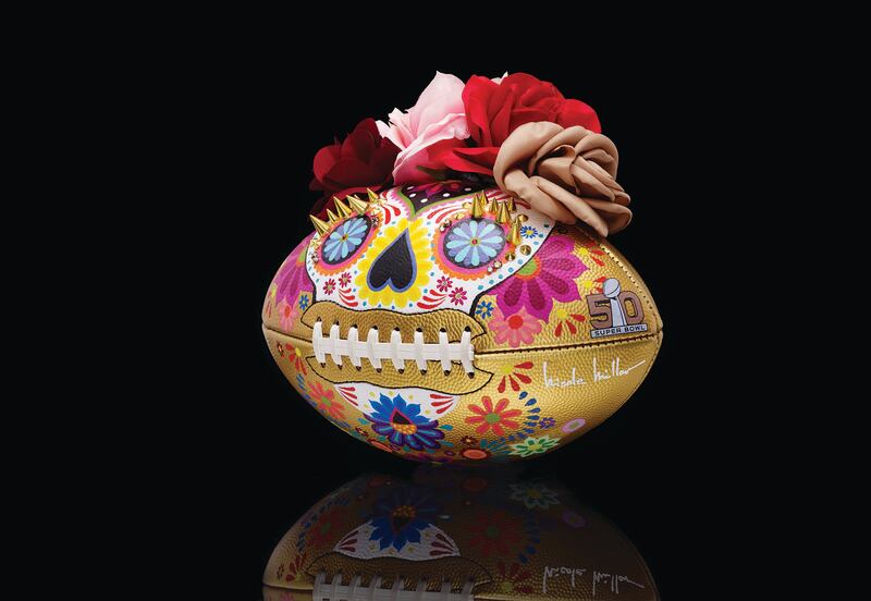 galleries/2016/02/06/12-bejeweled-footballs-you-won-t-want-to-fumble/160205-artist-footballs-05_dsy72b