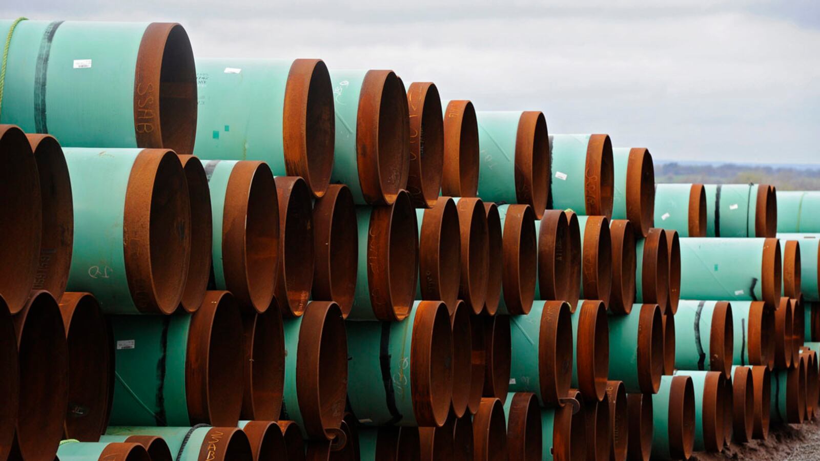 cheats/2012/03/27/two-pipelines-challenge-keystone/keystone-pipeline-new-plans-for-canadian-pipeline-cheat_yyotuq