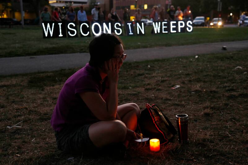 galleries/2012/08/05/shooting-at-sikh-temple-in-oak-creek-wisconsin-photos/update-gal-shooting-wis-sikh-2_hrl1bc