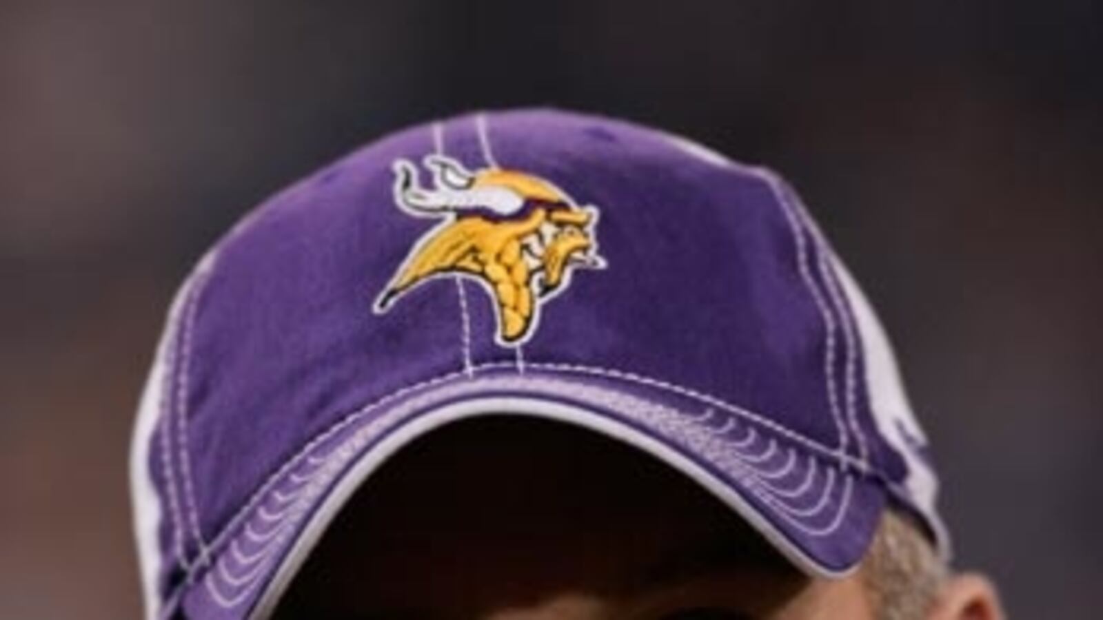 cheats/2011/01/03/brett-favre-slapped-with-lawsuit/brett-favre-2_sby9mi