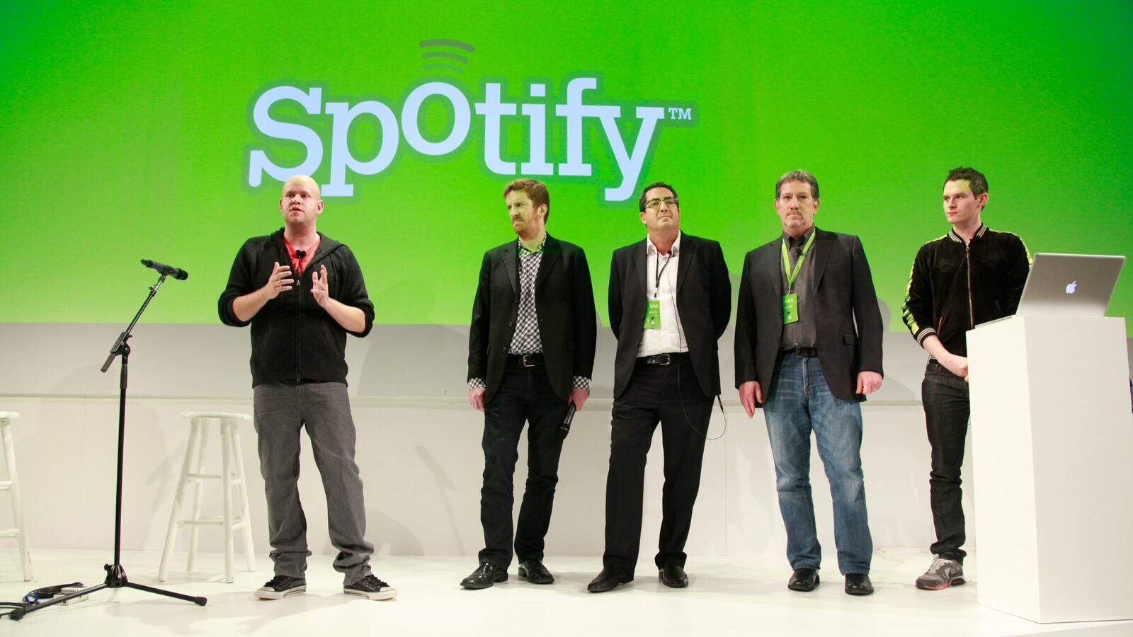 cheats/2012/06/19/spotify-to-add-new-service/spotify-new-service-cheat_svwnho