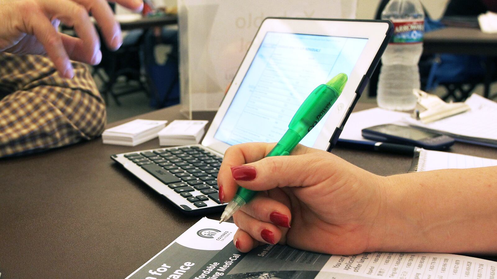 articles/2013/12/01/is-the-healthcare-gov-fix-too-late-to-save-obamacare/131201-healthcare-website_ssgmo0