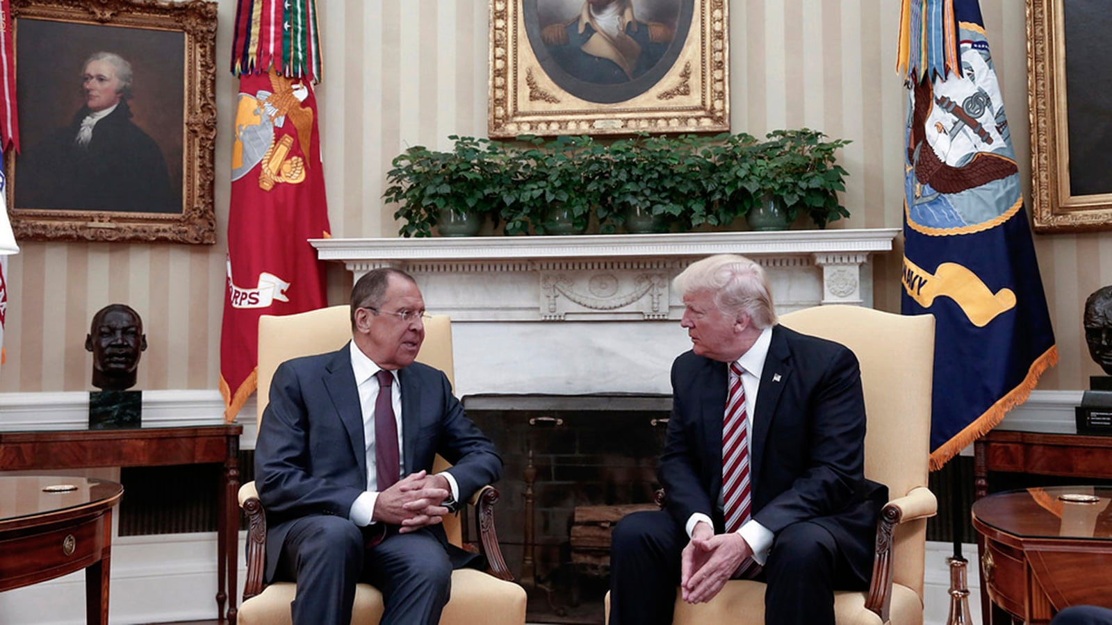 articles/2017/05/11/trump-official-we-let-the-biggest-perpetrator-of-fake-news-into-the-oval-office/170511-swin-lachlan-russian-state-photog-tease_csz0mz