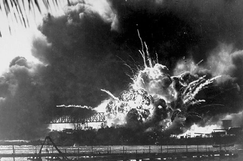 galleries/2014/12/07/inside-the-pearl-harbor-attack-photos/141205-pearl-harbor-09_sluscd