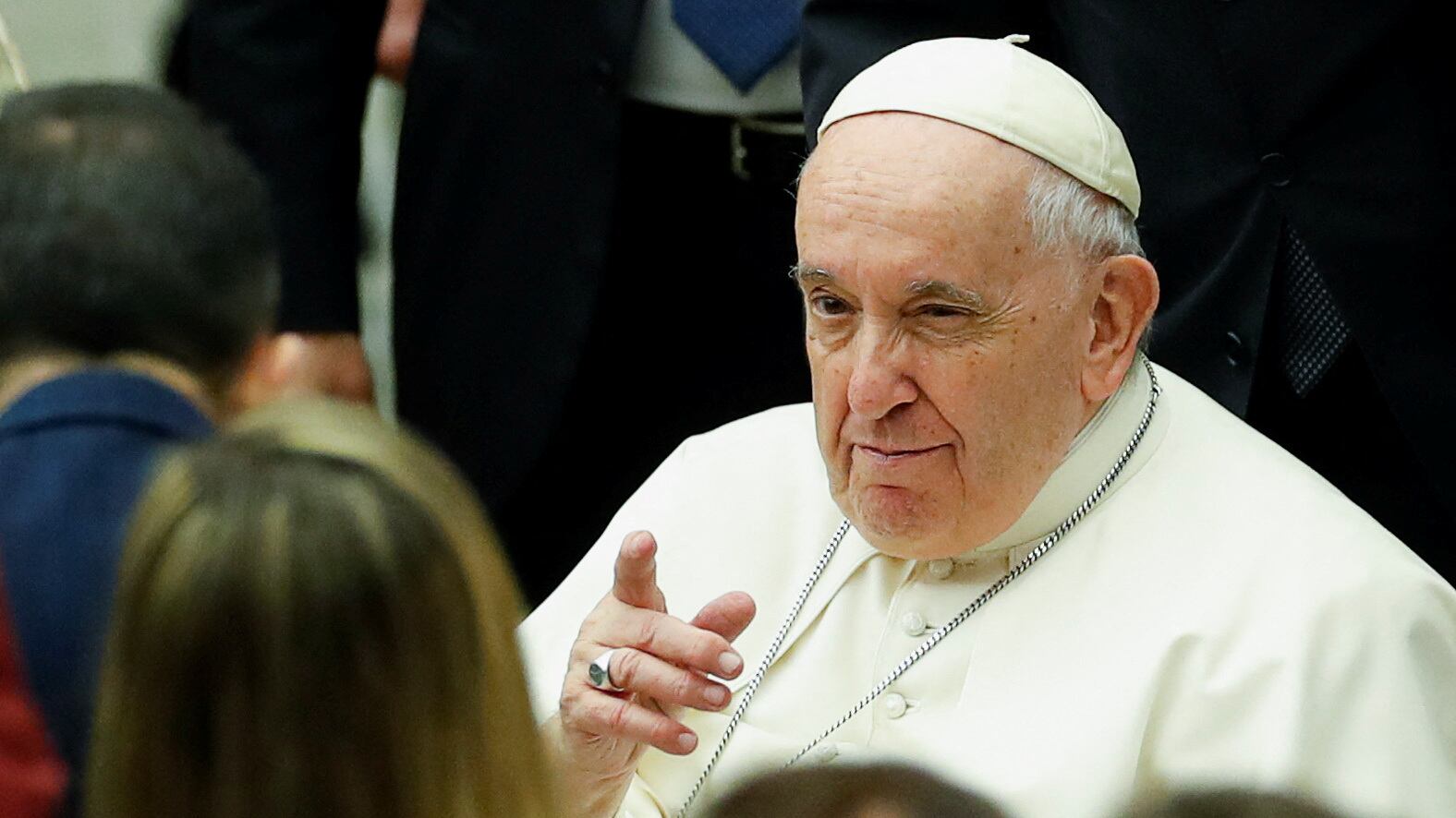 2022-12-22T104849Z_1402346306_RC2XAY9EFV35_RTRMADP_3_CHRISTMAS-SEASON-POPE_sxiped