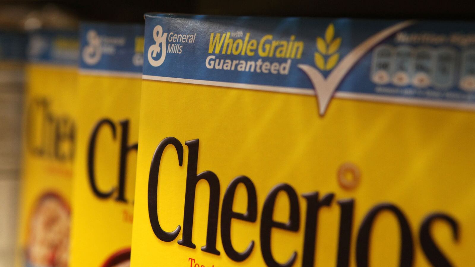 cheats/2014/01/03/cheerios-goes-gmo-free/140103-cheerios-gmo-cheat_nste9t