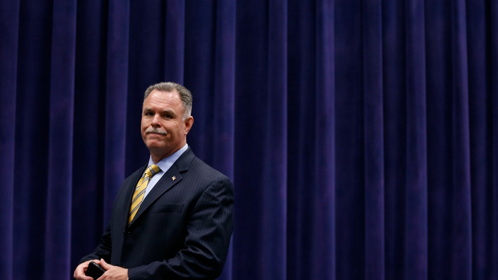 cheats/2015/12/01/report-chicago-police-chief-out-fired/151201-mccarthy-chicago_qhkkcf