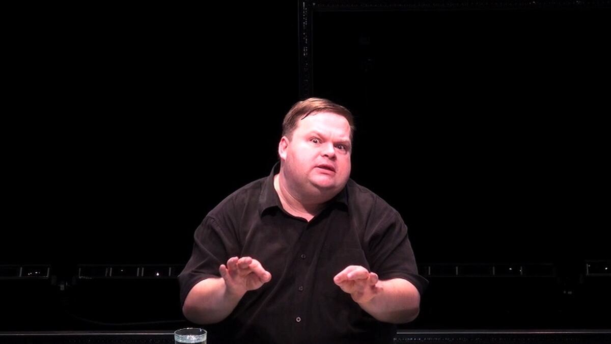 articles/2011/11/07/mike-daisey-on-david-pogue-steve-jobs-technology-journalism-video/mike-daisey-interview_pdud81