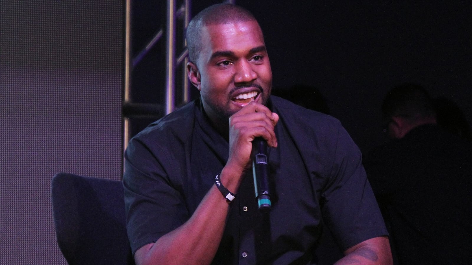cheats/2013/12/23/obama-kanye-s-music-outstanding/131223-obama-likes-kanye-cheat_hyfn9i