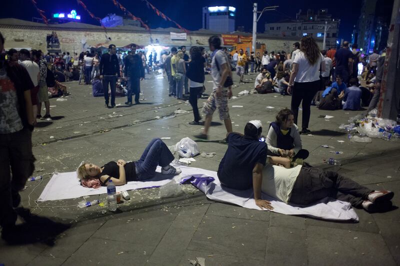 galleries/2013/05/31/occupy-istanbul-errupts-in-violence-photos/130601-turkey-day2-13_z5d3bd