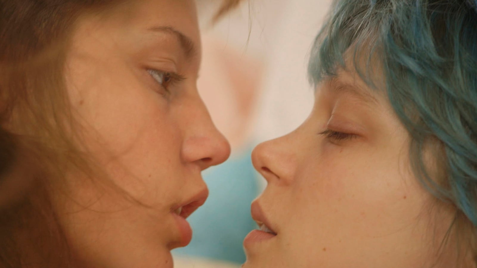 articles/2013/12/19/the-10-best-movie-sex-scenes-of-2013-blue-is-the-warmest-color-spring-breakers-and-more/2013-best-sex-scenes-blue_bkaooe