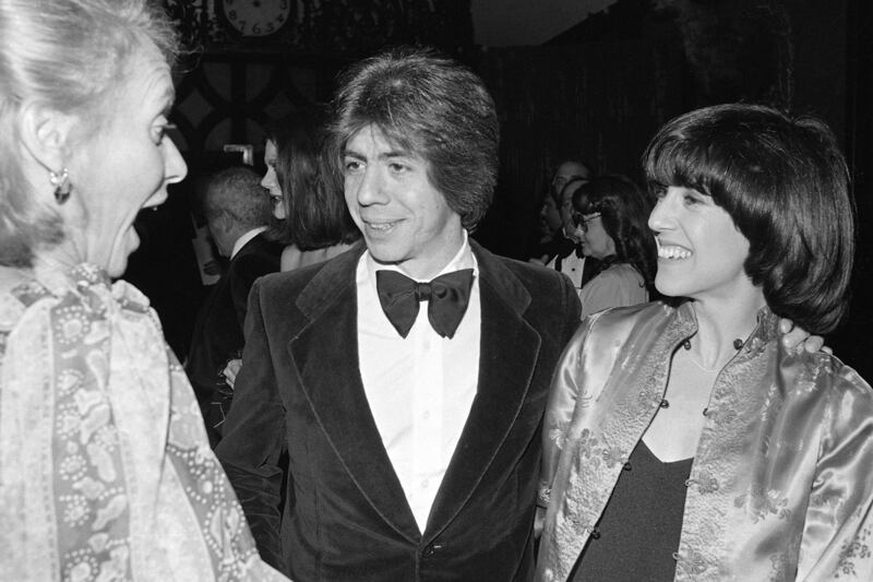 galleries/2012/06/26/nora-ephron-s-life-in-photos-when-harry-met-sally-to-julie-julia/nora-ephron-5_u9anza