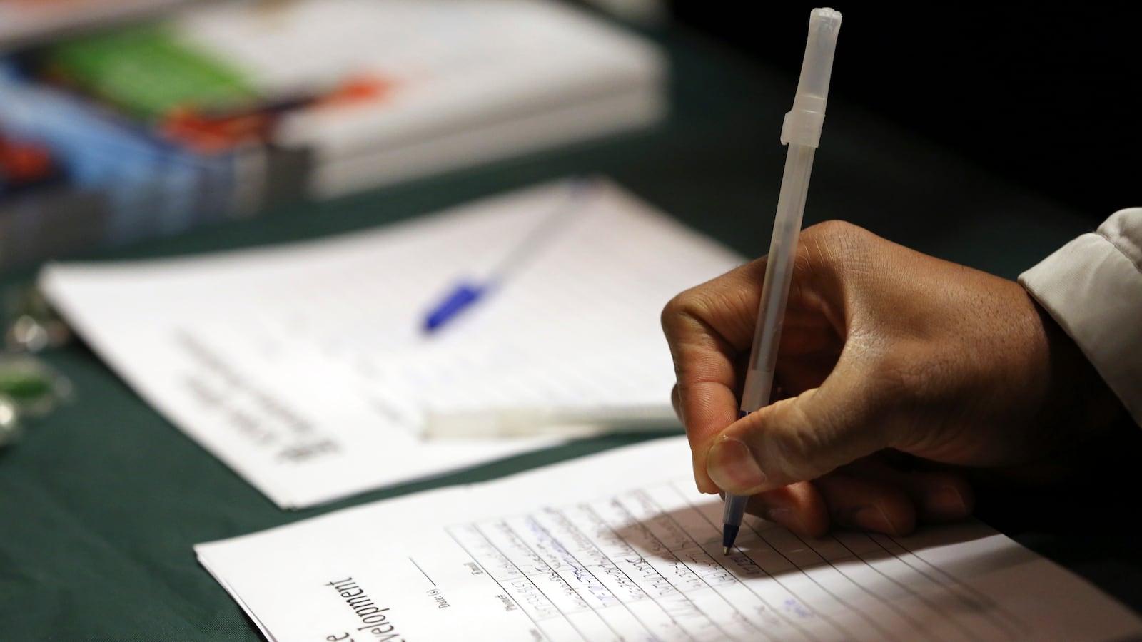 cheats/2013/12/28/jobless-benefits-set-to-expire/131228-unemployment-cheat_f9aeh9