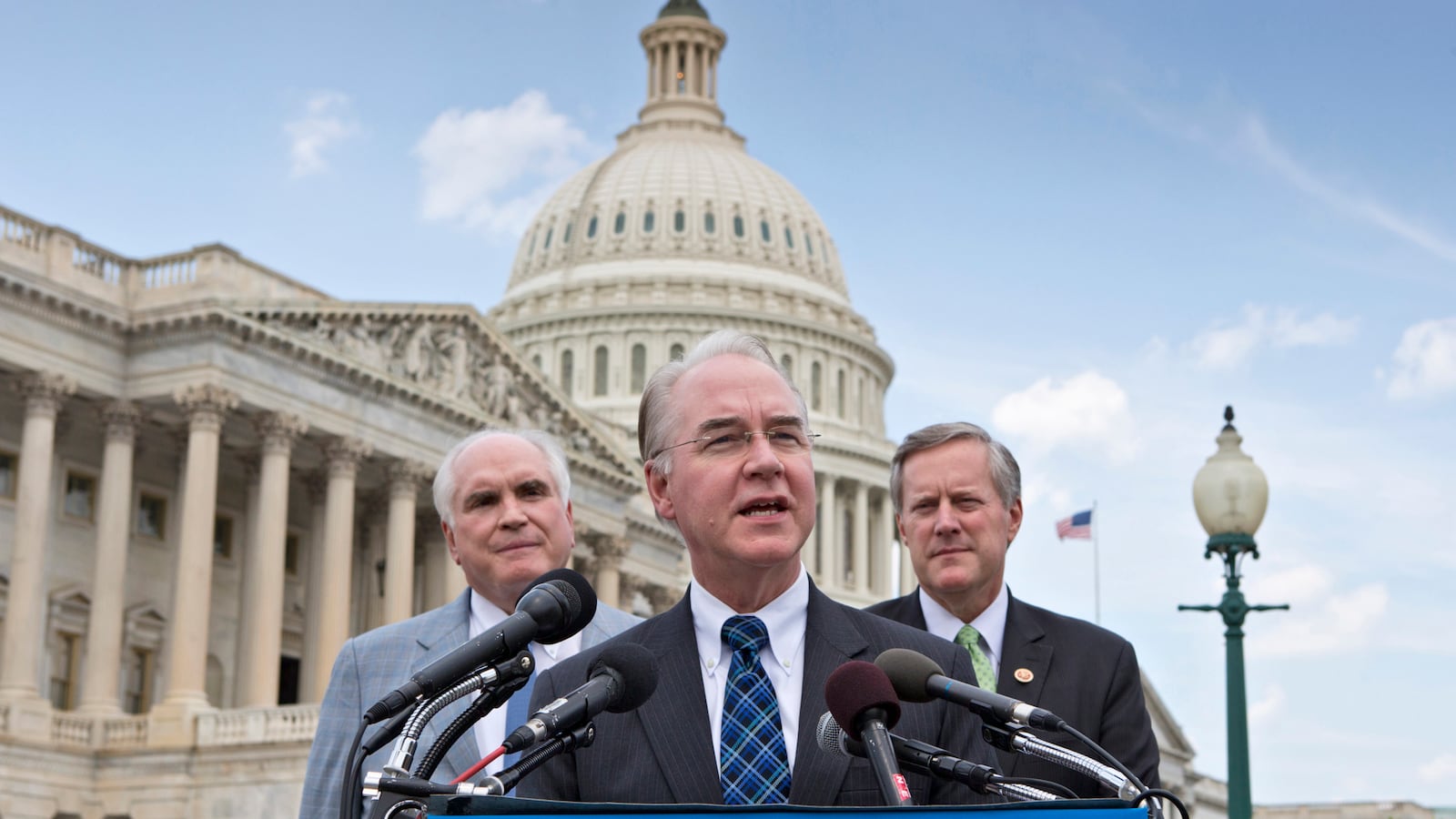 articles/2013/08/23/the-best-republican-efforts-are-not-enough-to-defund-obamacare/130822-Tomasky-Obamacare-tease_gvvx6s