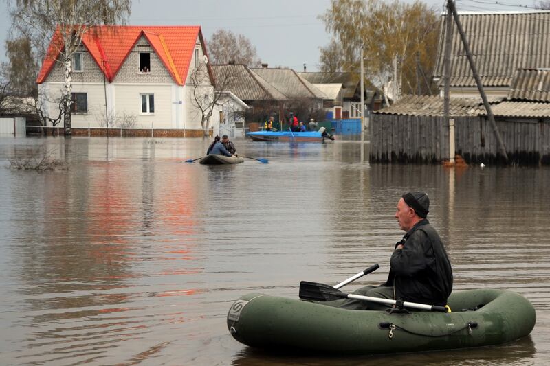 galleries/2012/07/12/shocking-photos-of-the-flooding-in-russia-s-krasnodar-region/russia-floods-10_cxhkey