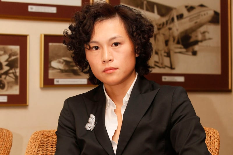 articles/2012/09/28/billionaire-s-daughter-bombarded-with-marriage-offers-and-nude-photos/gigi-chao-telegraph-tease_yufjjz