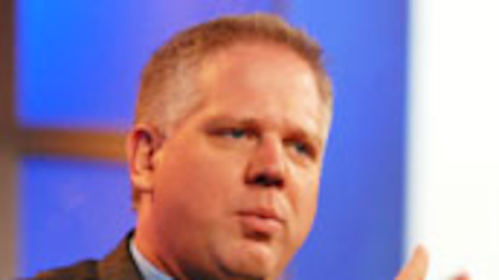articles/2009/11/12/the-man-who-beat-glenn-beck/sarlin-plouffe-and-palin_62543_nsk7mj