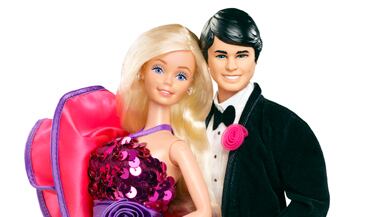 articles/2011/02/14/barbie-and-ken-mattel-plays-matchmaker-for-valentines-day/friedman-barbie_159485_gghxlj