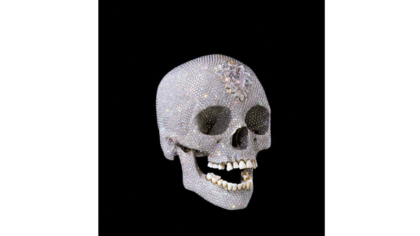 articles/2012/03/19/damien-hirsts-diamond-skull/hirst-dailypic-120319_nojf7w