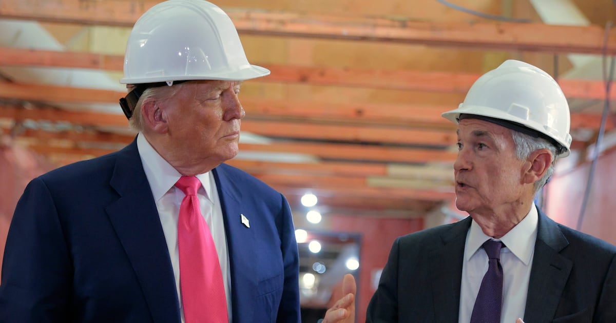 Republicans Strike Blow Against Trump's DOJ Probe Into Fed Chair