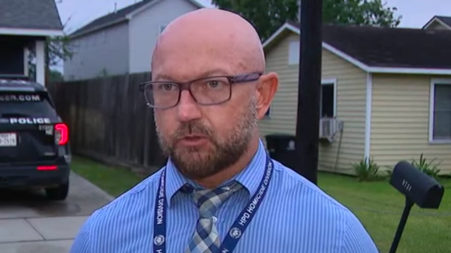 Houston PD Homicide detective talks to press