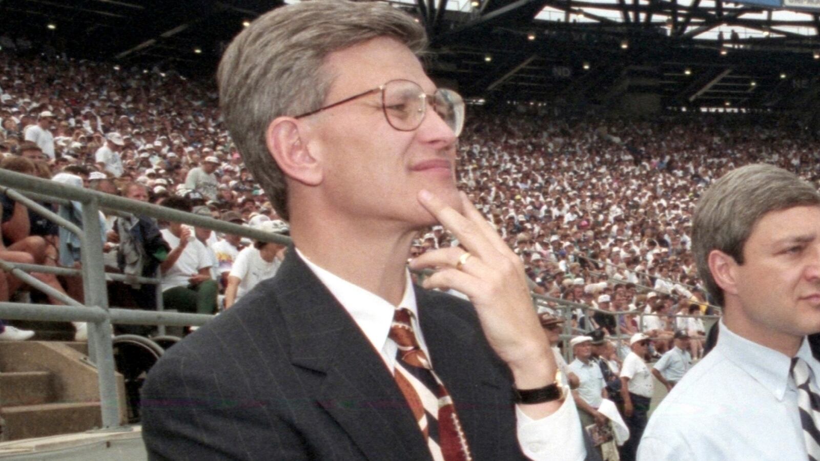 cheats/2017/03/13/tim-curley-penn-state-ex-athletic-director-pleads-guilty/170313-tim-curley-cheat_bnhz1i