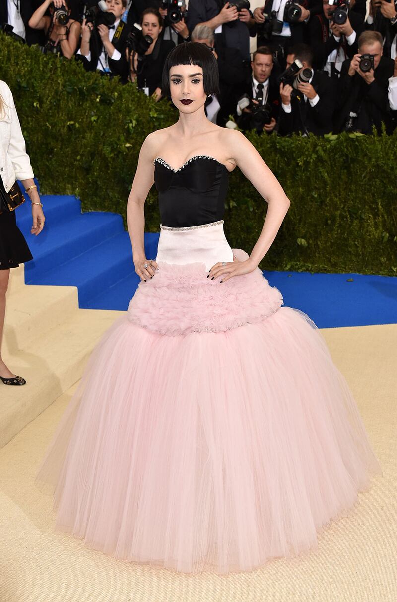 galleries/2017/05/01/how-to-rock-the-met-gala-red-carpet/170501-met-gala-07_cz9vxr