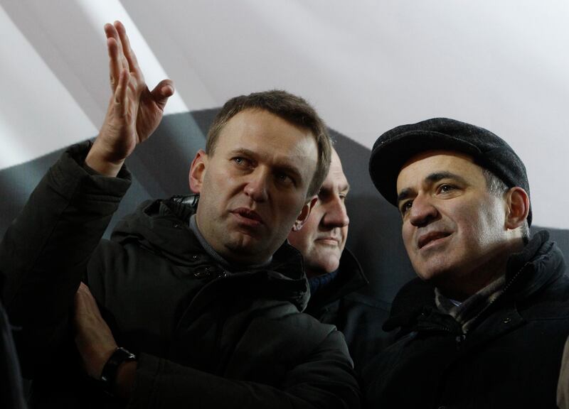 Kasparov with slain prominent anti-corruption blogger Alexei Navalny in 2012.