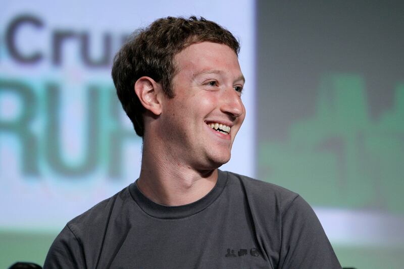 articles/2012/10/23/facebook-earnings-beat-expectations-all-eyes-to-mobile/facebook-positive-earnings-zeitlin_f5qsed